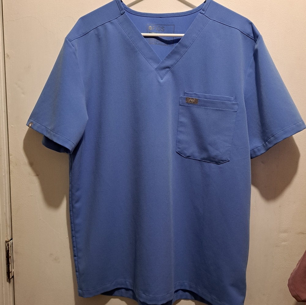 Figs Men's Large Ceil Blue Scrub Top (Color Code #2437)